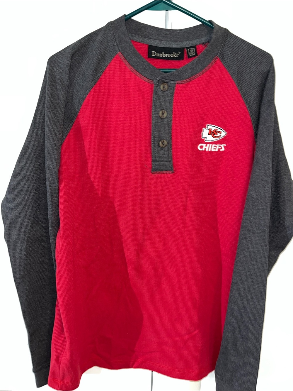 New Patrick Mahomes Kansas City chiefs Thermal 3 button LS winter style shirt M